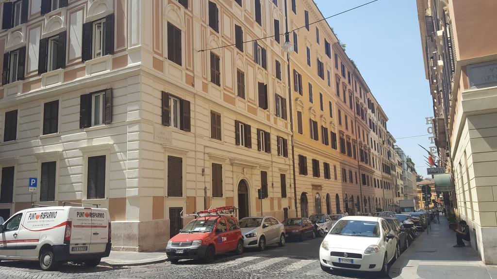 Una Finestra Su Monti Rom Exteriör bild