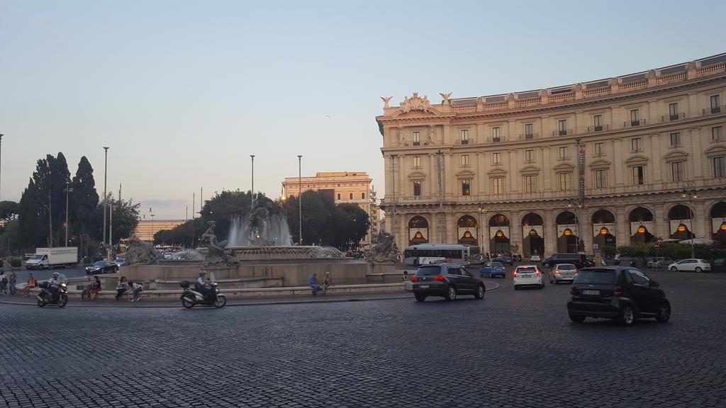 Una Finestra Su Monti Rom Exteriör bild